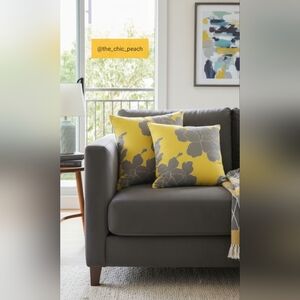 DwellStudio for Target Pillow / Home Décor – Excellent Condition 💛🩶